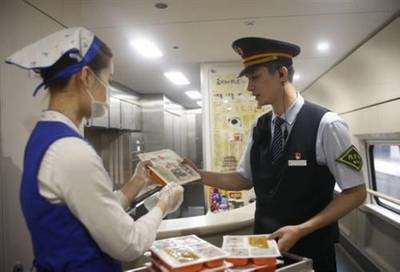 高鐵餐飲新體驗 一鍵點餐，美食準時送達